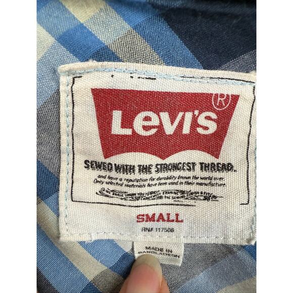 Vintage Levi's Men's Small Blue Denim Western Long Sleeve Button Down Shirt - Picture 3 of 10